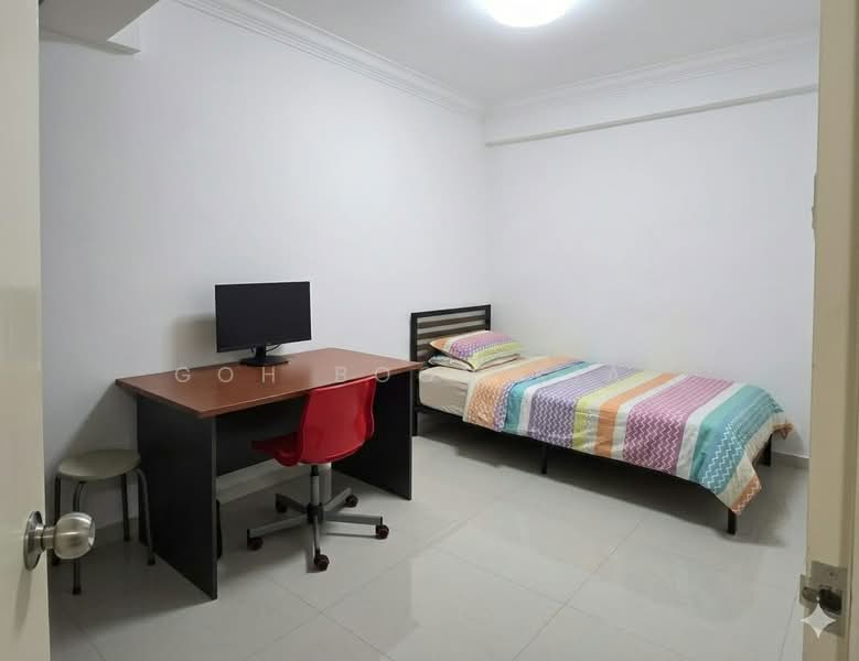305 Serangoon Avenue 2, 305 Serangoon Avenue 2, 3 Bedrooms, 753 sqft, HDB Flat For Sale, by Goh Boon Kiat, 500227791 - Bedroom - PropertyGuru.com.sg