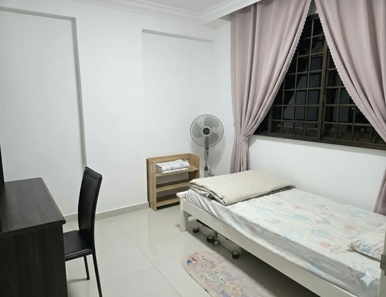 305 Serangoon Avenue 2, 305 Serangoon Avenue 2, 3 Bedrooms, 753 sqft, HDB Flat For Sale, by Goh Boon Kiat, 500227791 - Bedroom - PropertyGuru.com.sg