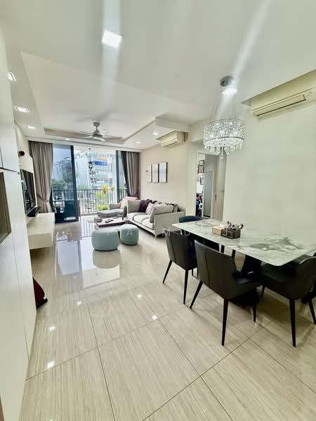 My Manhattan, 35 Simei Street 3, 2 Bedrooms, 883 sqft, Condominium For Sale, by Champa Murjani, 500227799 - Living Room - PropertyGuru.com.sg