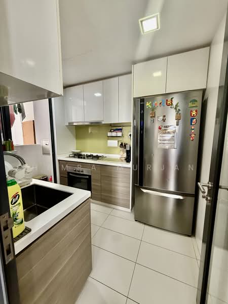 My Manhattan, 35 Simei Street 3, 2 Bedrooms, 883 sqft, Condominium For Sale, by Champa Murjani, 500227799 - Kitchen - PropertyGuru.com.sg