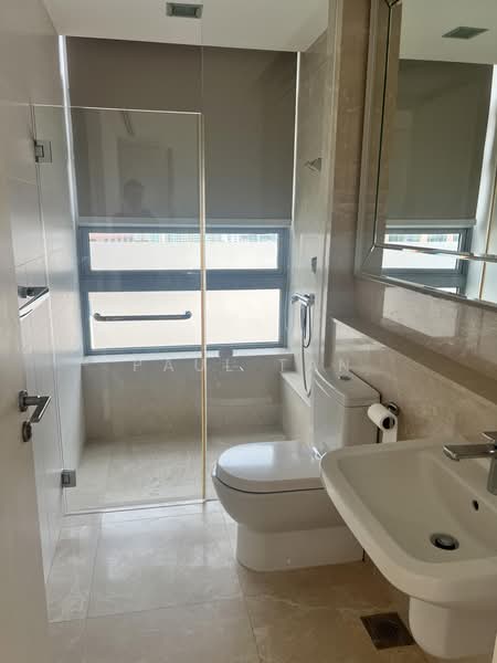 The Trillium, 112 Kim Seng Road, 2 Bedrooms, 1,399 sqft, Condominium For Rent, by Paul Tan, 500227803 - Bathroom - PropertyGuru.com.sg