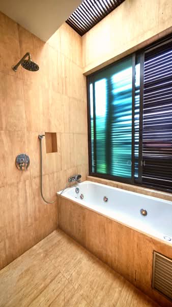 Freehold Landed near Beauty World MRT, Clementi Park / Upper Bukit Timah, 6 Bedrooms, 4,997 sqft, Semi-Detached House For Sale, by Adeline Koh, 500227804 - Bathroom - PropertyGuru.com.sg