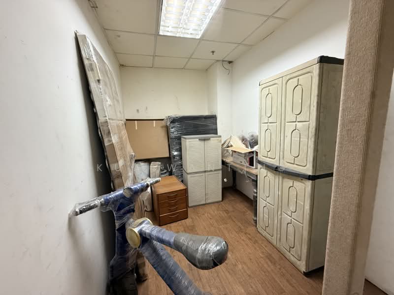 Gordon Warehouse Building, 9 Kaki Bukit Road, 1,776 sqft, Factory / Workshop (B2) For Sale, by Kua WanTing, 500227809 - Interior - CommercialGuru.com.sg