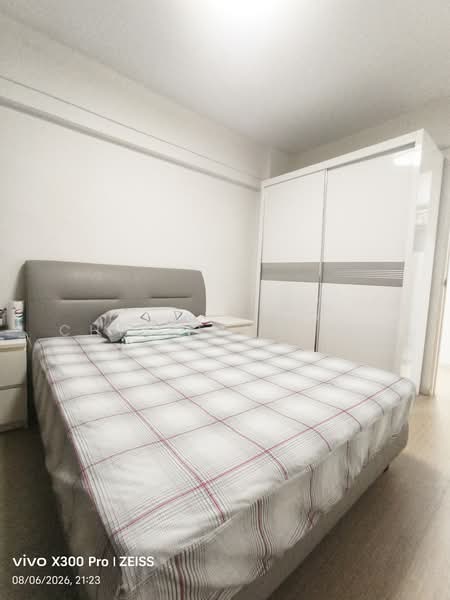 509 Woodlands Drive 14, 509 Woodlands Drive 14, 4 Bedrooms, 1,345 sqft, HDB Flat For Sale, by Christine Yit, 500227813 - Bedroom - PropertyGuru.com.sg