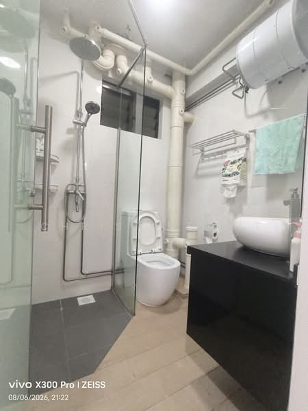 509 Woodlands Drive 14, 509 Woodlands Drive 14, 4 Bedrooms, 1,345 sqft, HDB Flat For Sale, by Christine Yit, 500227813 - Bathroom - PropertyGuru.com.sg