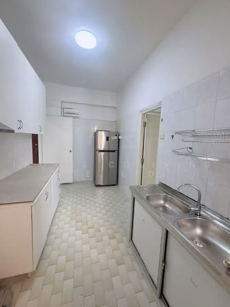 Kim Sia Court, 1 Jalan Jintan, Room Rental, 100 sqft, Condominium For Rent, by ling, 500227834 - Kitchen - PropertyGuru.com.sg