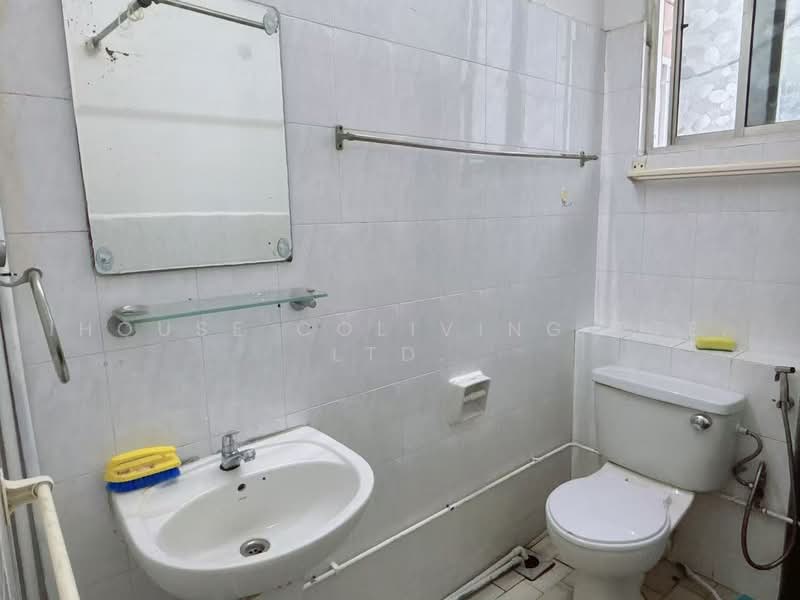 Kim Sia Court, 1 Jalan Jintan, Room Rental, 100 sqft, Condominium For Rent, by ling, 500227834 - Bathroom - PropertyGuru.com.sg