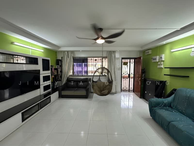 343 Bukit Batok Street 34, 343 Bukit Batok Street 34, 3 Bedrooms, 1,151 sqft, HDB Flat For Sale, by Jimmy Tay Ge Xiong, 500227845 - Living Room - PropertyGuru.com.sg