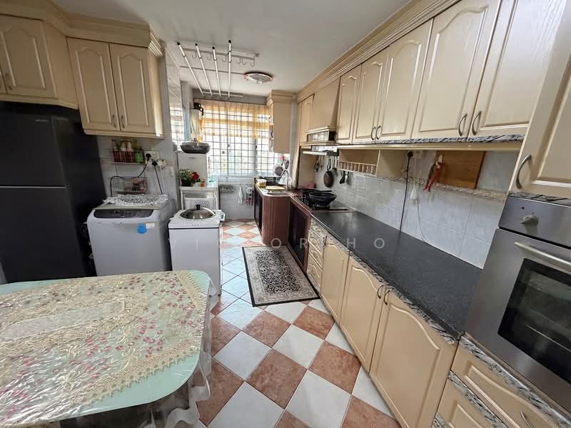 876 Tampines Street 84, 876 Tampines Street 84, 3 Bedrooms, 1,163 sqft, HDB Flat For Sale, by Victor Ho, 500227854 - Kitchen - PropertyGuru.com.sg