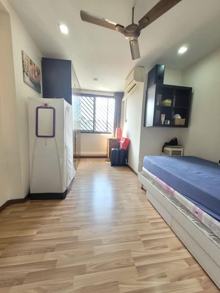 102 Pasir Ris Street 12, 102 Pasir Ris Street 12, 3 Bedrooms, 1,108 sqft, HDB Flat For Sale, by Tony Lee, 500227861 - Bedroom - PropertyGuru.com.sg