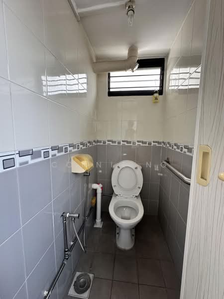73 Geylang Bahru, 73 Geylang Bahru, 2 Bedrooms, 635 sqft, HDB Flat For Sale, by Connie Ng, 500227869 - Bathroom - PropertyGuru.com.sg