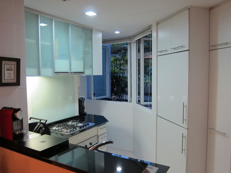 Robertson 100, 100 Robertson Quay, 2 Bedrooms, 1,109 sqft, Apartment For Rent, by Sharon Ong 王惠芳, 500227875 - Kitchen - PropertyGuru.com.sg
