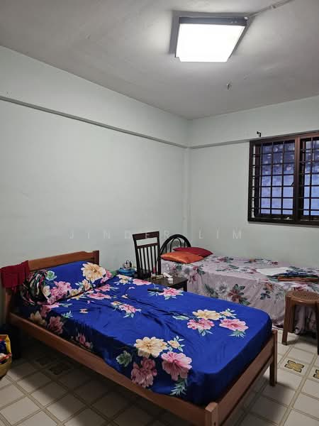 373 Clementi Avenue 4, 373 Clementi Avenue 4, 3 Bedrooms, 980 sqft, HDB Flat For Sale, by Jinder Lim, 500227881 - Bedroom - PropertyGuru.com.sg
