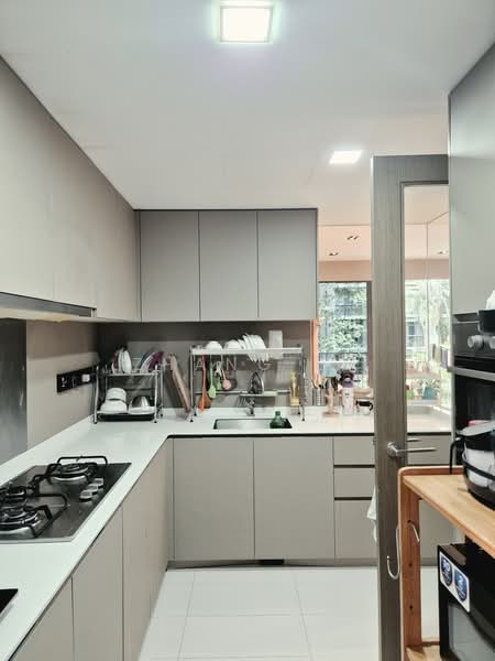 Bellewaters, 27 Anchorvale Crescent, 4 Bedrooms, 1,335 sqft, Executive Condominium For Sale, by Zhang Li, 500227886 - Kitchen - PropertyGuru.com.sg