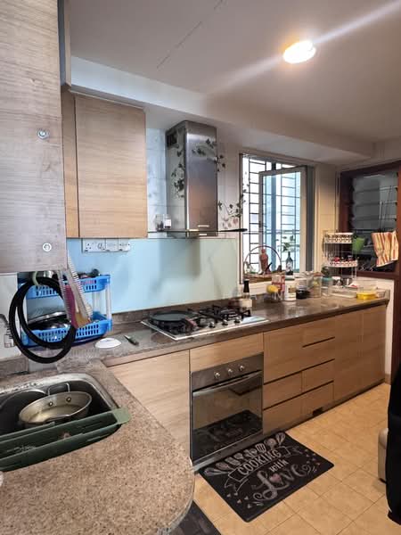 Evergreen Park, 31 Hougang Avenue 7, 3 Bedrooms, 1,066 sqft, Condominium For Sale, by Jin Chan, 500227910 - Kitchen - PropertyGuru.com.sg