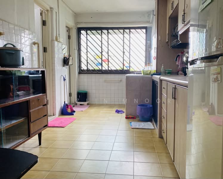 33 Teban Gardens Road, 33 Teban Gardens Road, 2 Bedrooms, 796 sqft, HDB Flat For Sale, by Fadzlin MNoor, 500227925 - Kitchen - PropertyGuru.com.sg