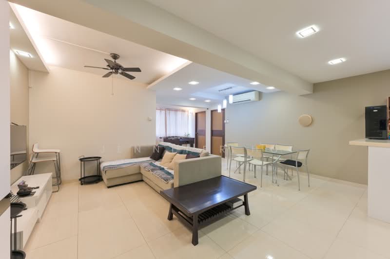 228 Bishan Street 23, 228 Bishan Street 23, 3 Bedrooms, 1,098 sqft, HDB Flat For Sale, by Jennifer Ho, 500227933 - Living Room - PropertyGuru.com.sg