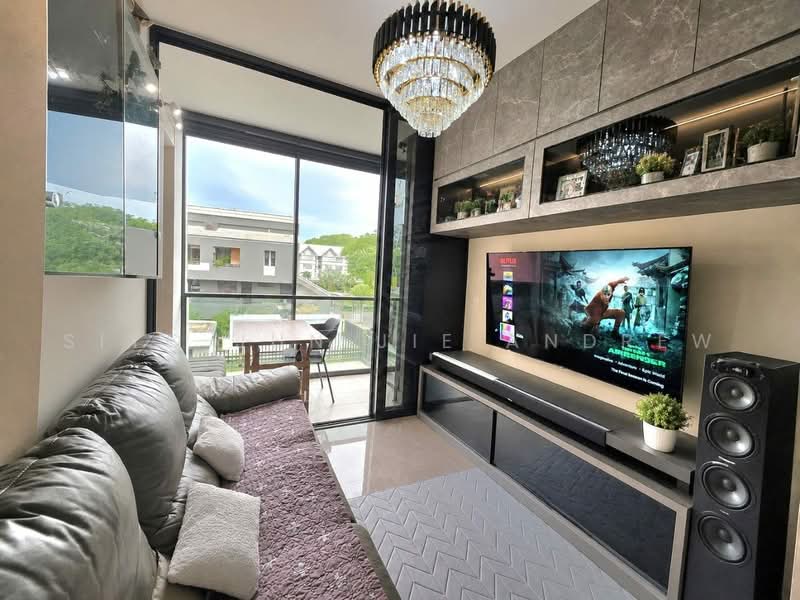 The Essence, 1 Chong Kuo Road, Mandai / Upper Thomson, 2 Bedrooms, 732 sqft, Condominium For Sale, by Siyo Jun Jie Andrew, 500227937 - Living Room - PropertyGuru.com.sg