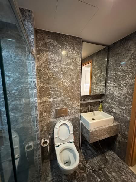 Lucida, 2 Suffolk Road, 1 Bedroom, 624 sqft, Apartment For Sale, by Thomas Tong, 500227938 - Bathroom - PropertyGuru.com.sg