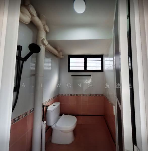 328 Clementi Avenue 2, 328 Clementi Avenue 2, 3 Bedrooms, 990 sqft, HDB Flat For Sale, by Paul Wong 黄逸强, 500227940 - Common Bathroom - PropertyGuru.com.sg