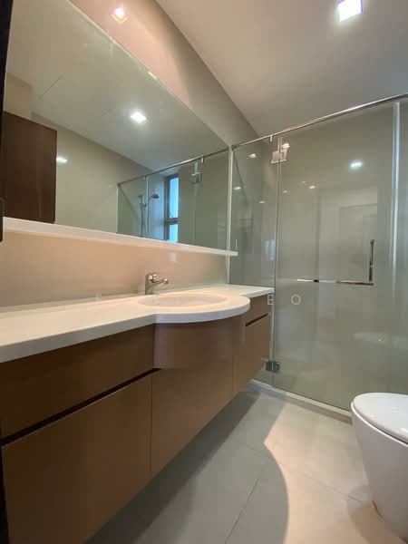 Nassim Regency, 37 Nassim Road, 3 Bedrooms, 2,056 sqft, Condominium For Rent, by Edwin Teo, 500227943 - Bathroom - PropertyGuru.com.sg