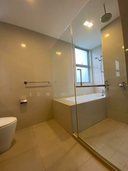 Nassim Regency, 37 Nassim Road, 3 Bedrooms, 2,056 sqft, Condominium For Rent, by Edwin Teo, 500227943 - Bathroom - PropertyGuru.com.sg