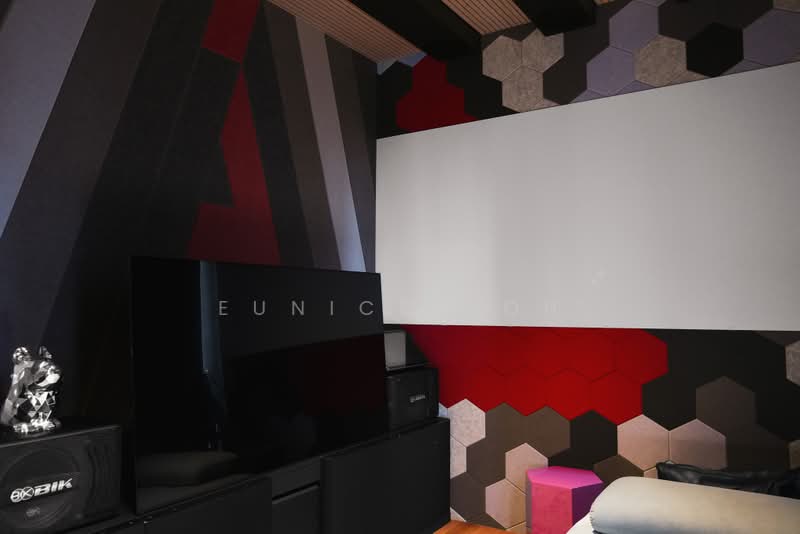 Riviere, 3 Jiak Kim Street, 4 Bedrooms, 2,002 sqft, Condominium For Sale, by Eunice Goh, 500227969 - Junior Suite/Entertainment Room - PropertyGuru.com.sg