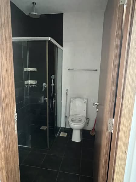 Parc Rosewood, 71 Rosewood Drive, 2 Bedrooms, 1,335 sqft, Condominium For Sale, by Lisa Liu, 500227978 - Bathroom - PropertyGuru.com.sg