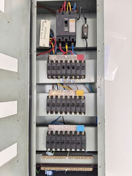 Peninsula Plaza, 111 North Bridge Road, 2,175 sqft, Office For Rent, by Walter Lau, 500227979 - Electrical Distribution Box - CommercialGuru.com.sg
