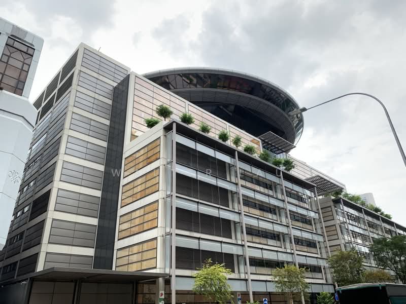 Peninsula Plaza, 111 North Bridge Road, 2,175 sqft, Office For Rent, by Walter Lau, 500227979 - Next to Supreme Court (High Court) - CommercialGuru.com.sg