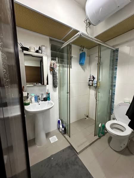 808C Chai Chee Road, 808C Chai Chee Road, 2 Bedrooms, 732 sqft, HDB Flat For Sale, by Lim Zheng Chin (Zac Lim), 500227985 - Bathroom - PropertyGuru.com.sg