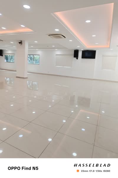 OFFICE/RELIGIOUS CLASS/INSTITUTIONS, Lorong 33 Geylang Road, 4,200 sqft, Office For Rent, by Desmiarti Desi, 500227987 - Interior - CommercialGuru.com.sg