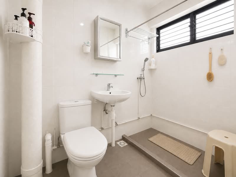104 Jalan Rajah, 104 Jalan Rajah, 4 Bedrooms, 1,495 sqft, HDB Flat For Sale, by Howgene Leong, 500227989 - Bathroom - PropertyGuru.com.sg