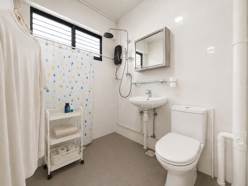 104 Jalan Rajah, 104 Jalan Rajah, 4 Bedrooms, 1,495 sqft, HDB Flat For Sale, by Howgene Leong, 500227989 - Bathroom - PropertyGuru.com.sg
