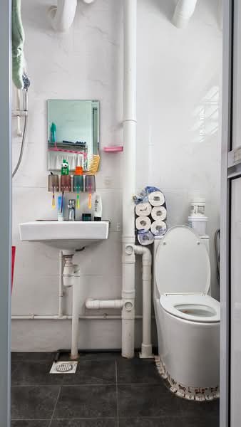 427 Yishun Avenue 11, 427 Yishun Avenue 11, 3 Bedrooms, 1,119 sqft, HDB Flat For Sale, by Michael Ooi, 500228002 - Bathroom - PropertyGuru.com.sg