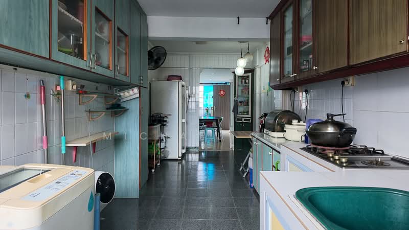 427 Yishun Avenue 11, 427 Yishun Avenue 11, 3 Bedrooms, 1,119 sqft, HDB Flat For Sale, by Michael Ooi, 500228002 - Kitchen - PropertyGuru.com.sg