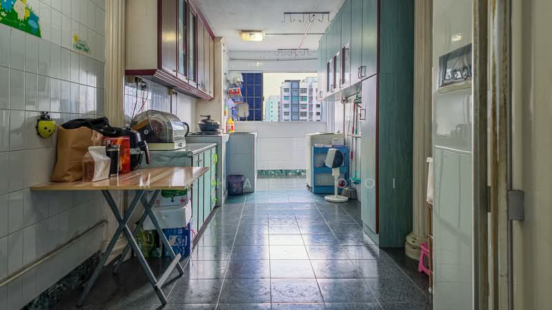 427 Yishun Avenue 11, 427 Yishun Avenue 11, 3 Bedrooms, 1,119 sqft, HDB Flat For Sale, by Michael Ooi, 500228002 - Kitchen - PropertyGuru.com.sg