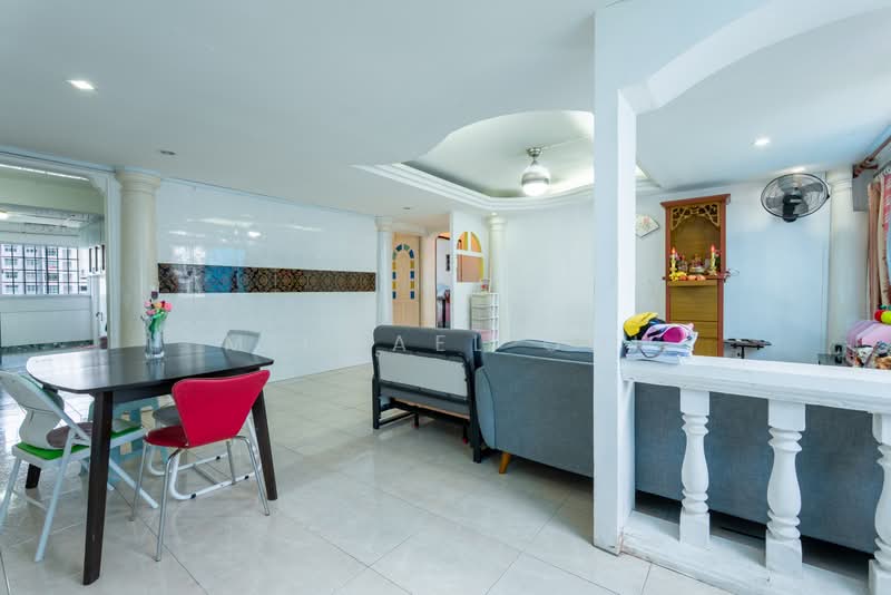 427 Yishun Avenue 11, 427 Yishun Avenue 11, Sembawang / Yishun, 3 Bedrooms, 1,119 sqft, HDB Flat For Sale, by Michael Ooi, 500228002 - Living Room - PropertyGuru.com.sg