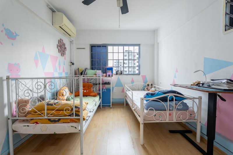 427 Yishun Avenue 11, 427 Yishun Avenue 11, Sembawang / Yishun, 3 Bedrooms, 1,119 sqft, HDB Flat For Sale, by Michael Ooi, 500228002 - Bedroom - PropertyGuru.com.sg