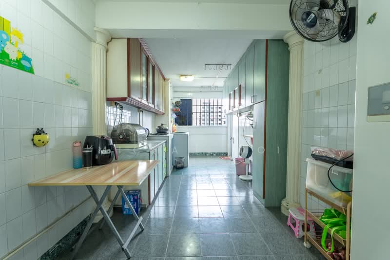 427 Yishun Avenue 11, 427 Yishun Avenue 11, Sembawang / Yishun, 3 Bedrooms, 1,119 sqft, HDB Flat For Sale, by Michael Ooi, 500228002 - Kitchen - PropertyGuru.com.sg