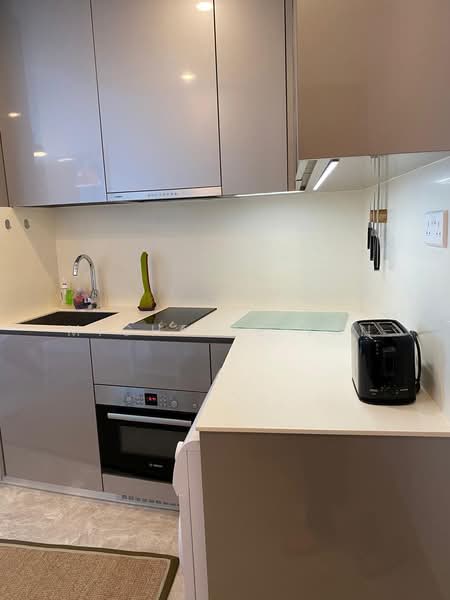 City Gate, 371 Beach Road, 2 Bedrooms, 775 sqft, Apartment For Sale, by Michelle Tan, 500228017 - Kitchen - PropertyGuru.com.sg