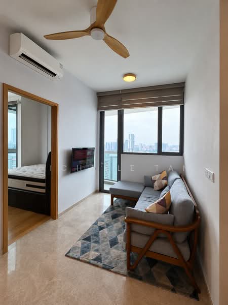 City Gate, 371 Beach Road, 2 Bedrooms, 775 sqft, Apartment For Sale, by Michelle Tan, 500228017 - Living Room - PropertyGuru.com.sg