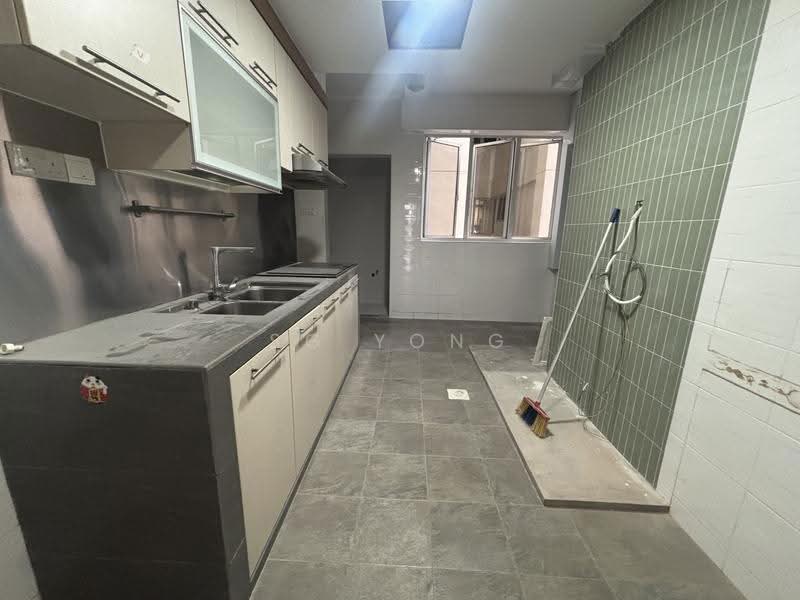 Bullion Park, 160 Lentor Loop, Mandai / Upper Thomson, Room Rental, 130 sqft, Condominium For Rent, by SG Yong, 500228025 - Kitchen - PropertyGuru.com.sg