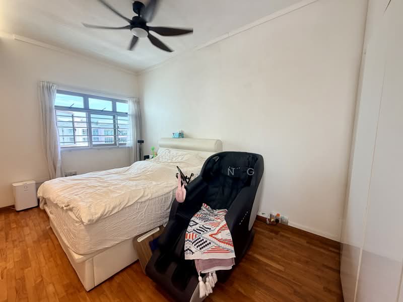 160A Punggol Central, 160A Punggol Central, 3 Bedrooms, 1,216 sqft, HDB Flat For Sale, by Evon Ng, 500228029 - Master Bedroom - PropertyGuru.com.sg