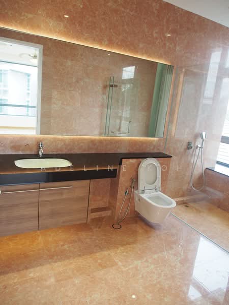 Freehold Landed at Fernhill, , 9 Bedrooms, 15,874 sqft, Semi-Detached House For Sale, by Adeline Koh, 500228041 - Bathroom - PropertyGuru.com.sg