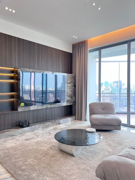 Grange Infinite, 27 Grange Road, 4 Bedrooms, 2,702 sqft, Condominium For Sale, by Isabel It, 500228044 - Living Room - PropertyGuru.com.sg