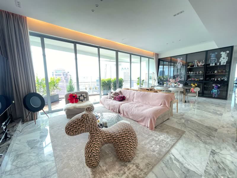 Grange Infinite, 27 Grange Road, 4 Bedrooms, 2,702 sqft, Condominium For Sale, by Isabel It, 500228044 - Living Room - PropertyGuru.com.sg