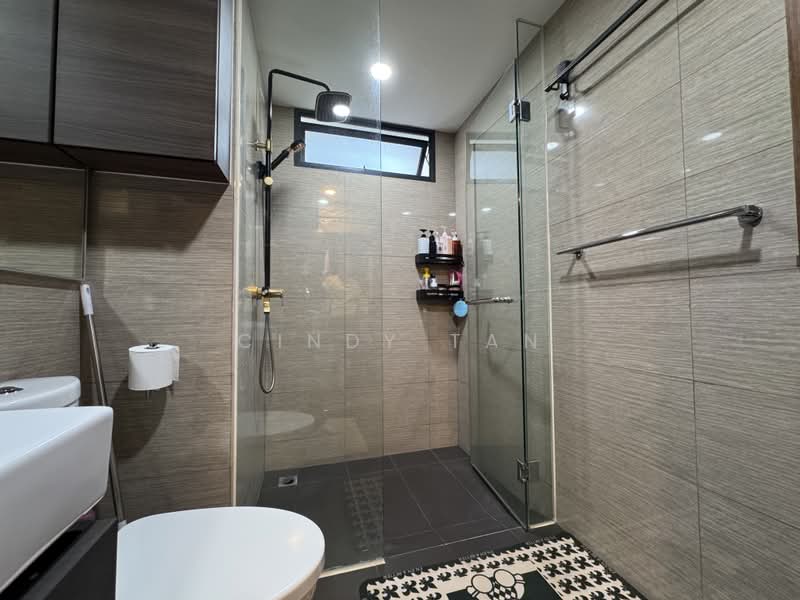 Waterbay, 45A Edgefield Plains, 3 Bedrooms, 1,098 sqft, Executive Condominium For Sale, by Cindy Tan, 500228047 - Bathroom - PropertyGuru.com.sg
