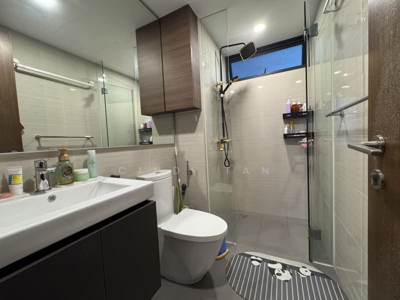 Waterbay, 45A Edgefield Plains, 3 Bedrooms, 1,098 sqft, Executive Condominium For Sale, by Cindy Tan, 500228047 - Bathroom - PropertyGuru.com.sg