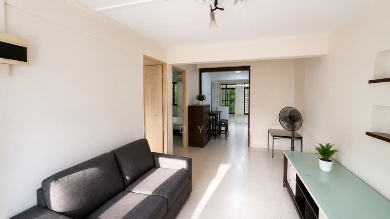 105 Henderson Crescent, 105 Henderson Crescent, 3 Bedrooms, 699 sqft, HDB Flat For Sale, by Wendy Ng, 500228048 - Living Room - PropertyGuru.com.sg